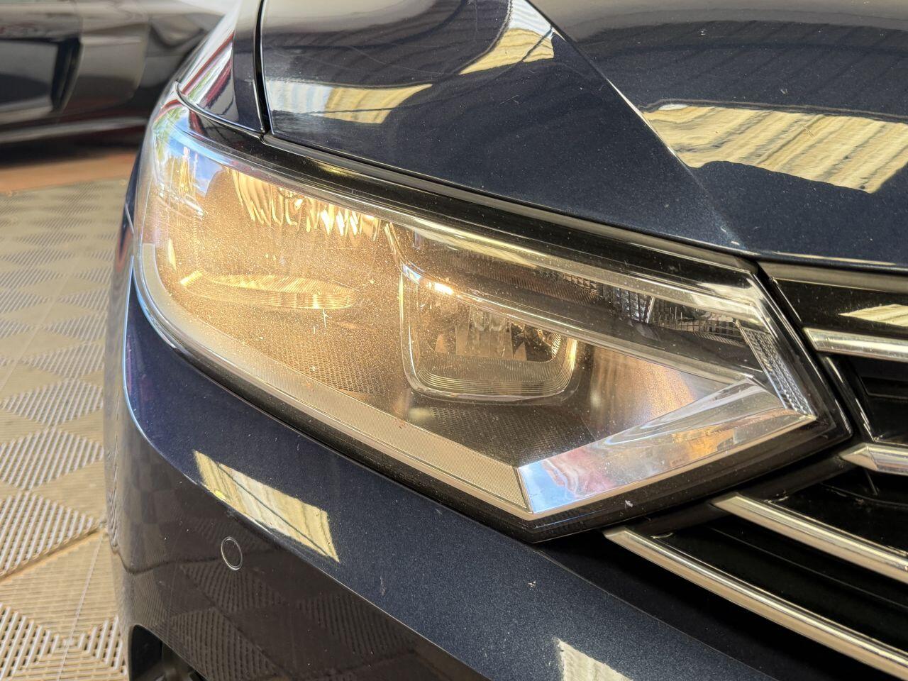 Volkswagen Passat view 26