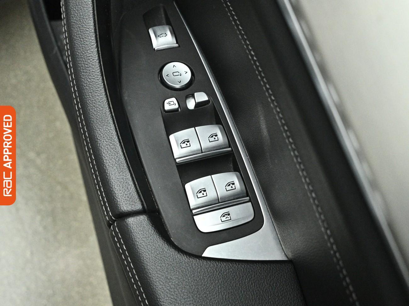 BMW Ix3 view 24