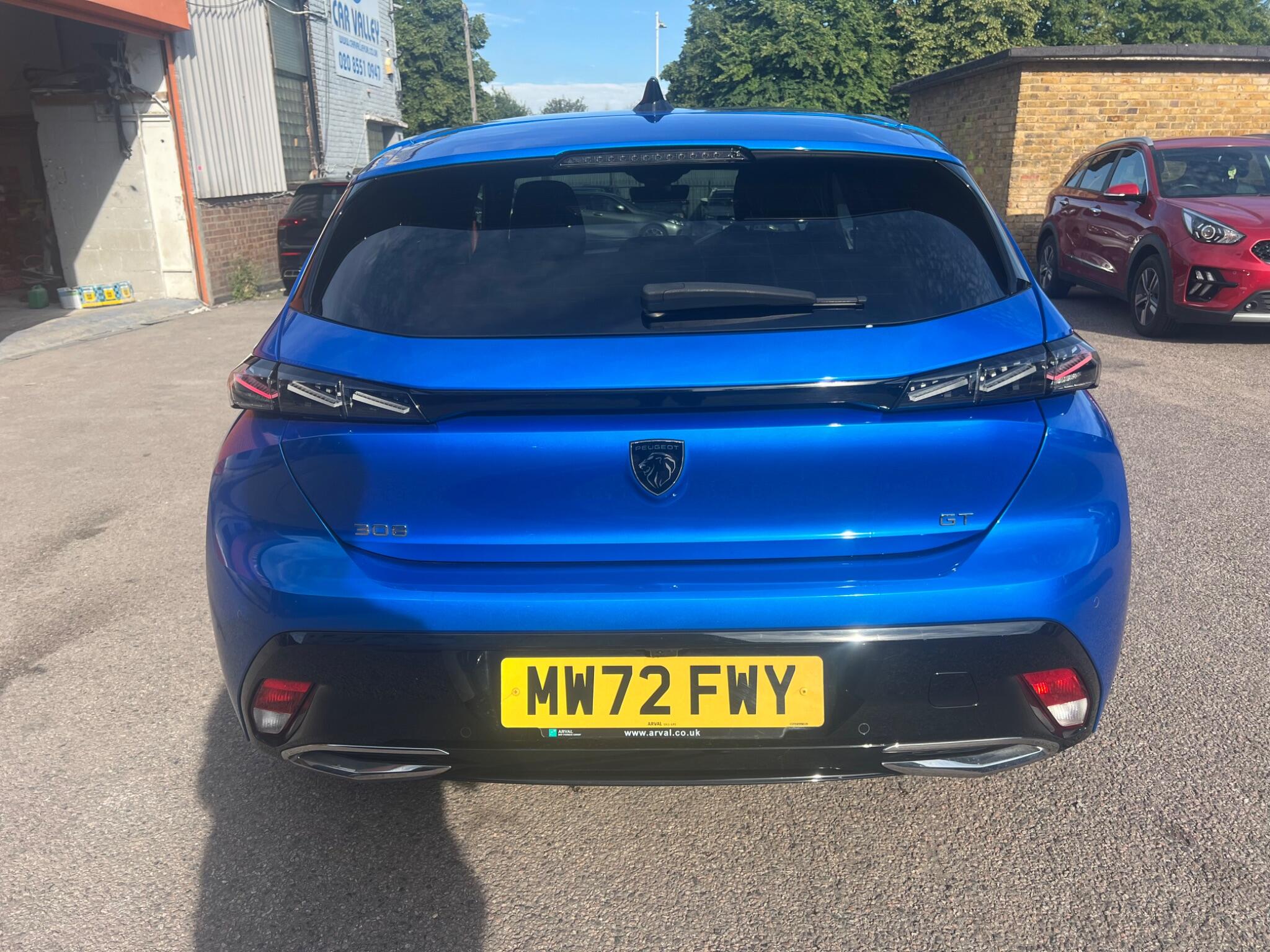 Peugeot 308 view 7