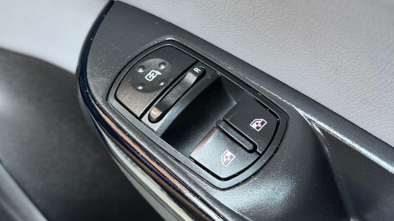 Vauxhall Corsa view 29
