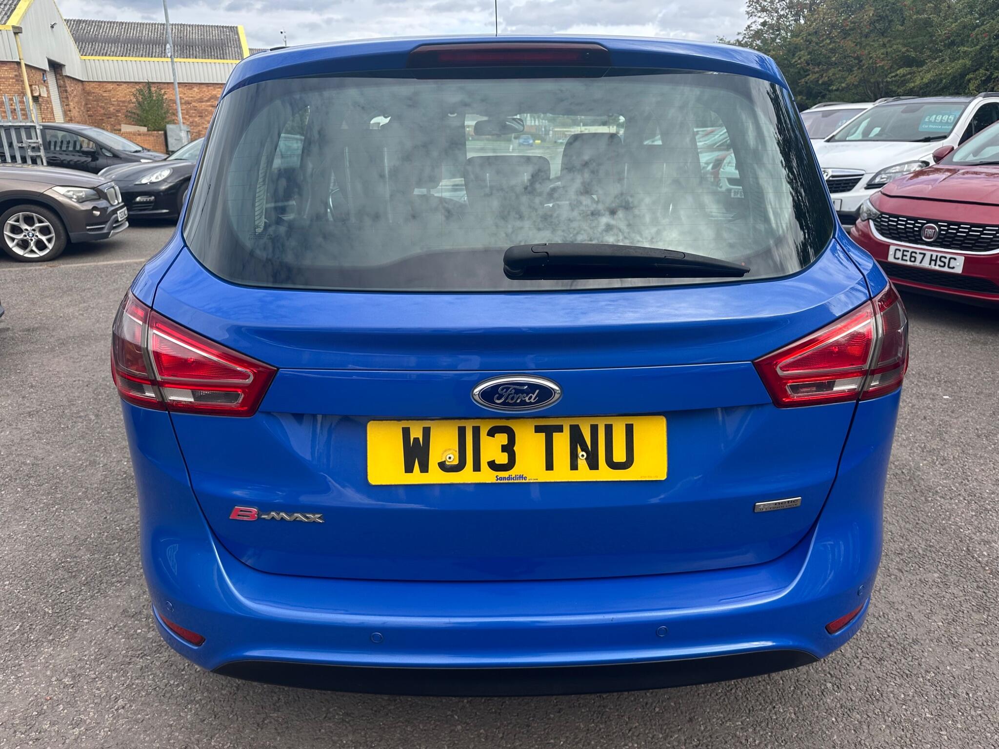 Ford B-Max view 28