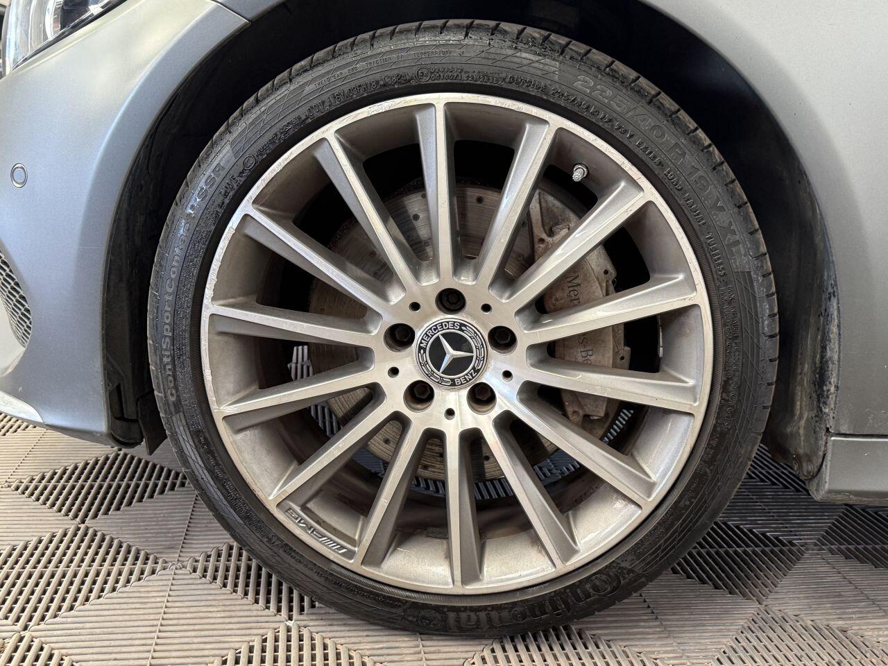 Mercedes-Benz C Class view 21