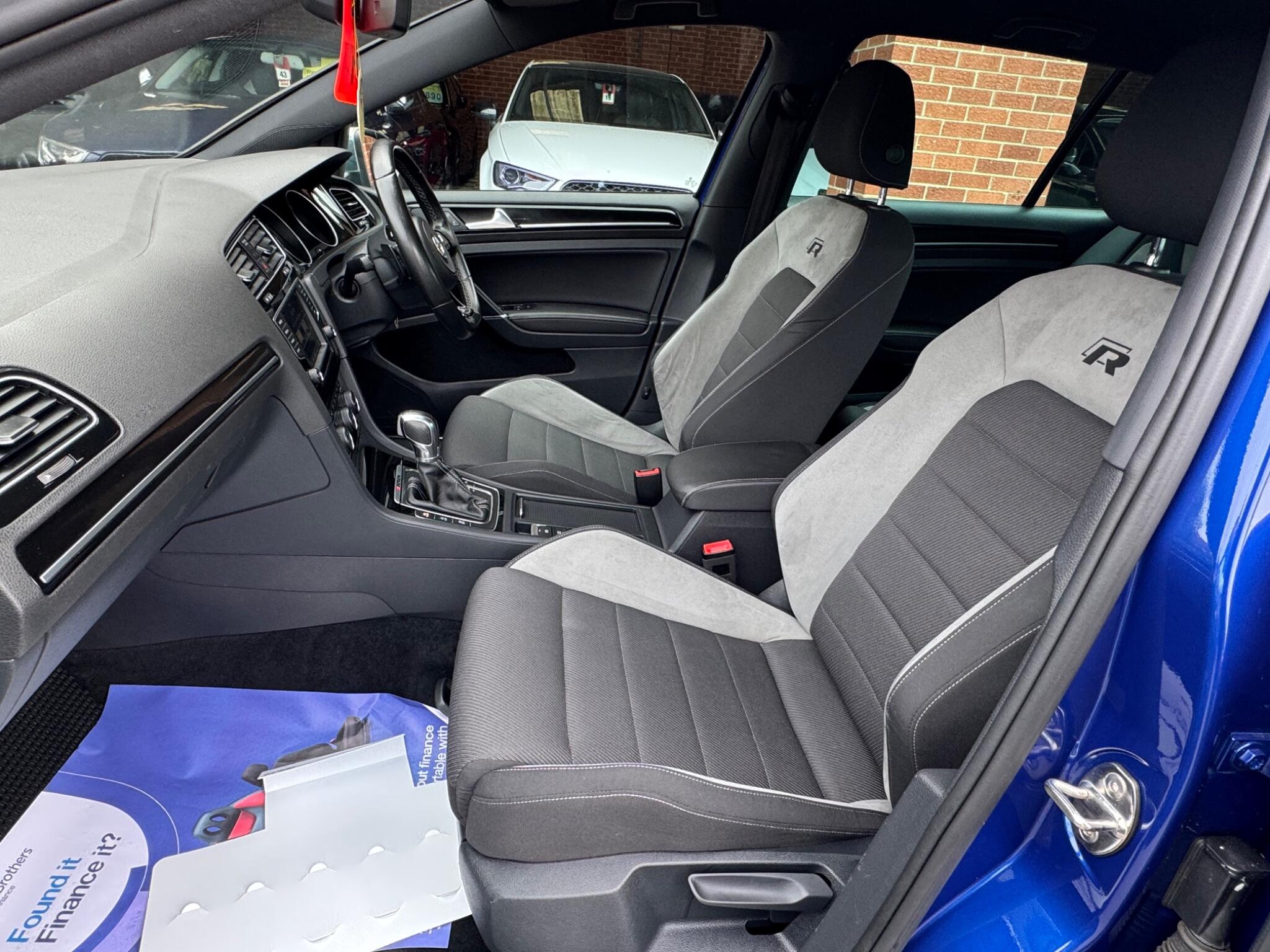 Volkswagen Golf view 7