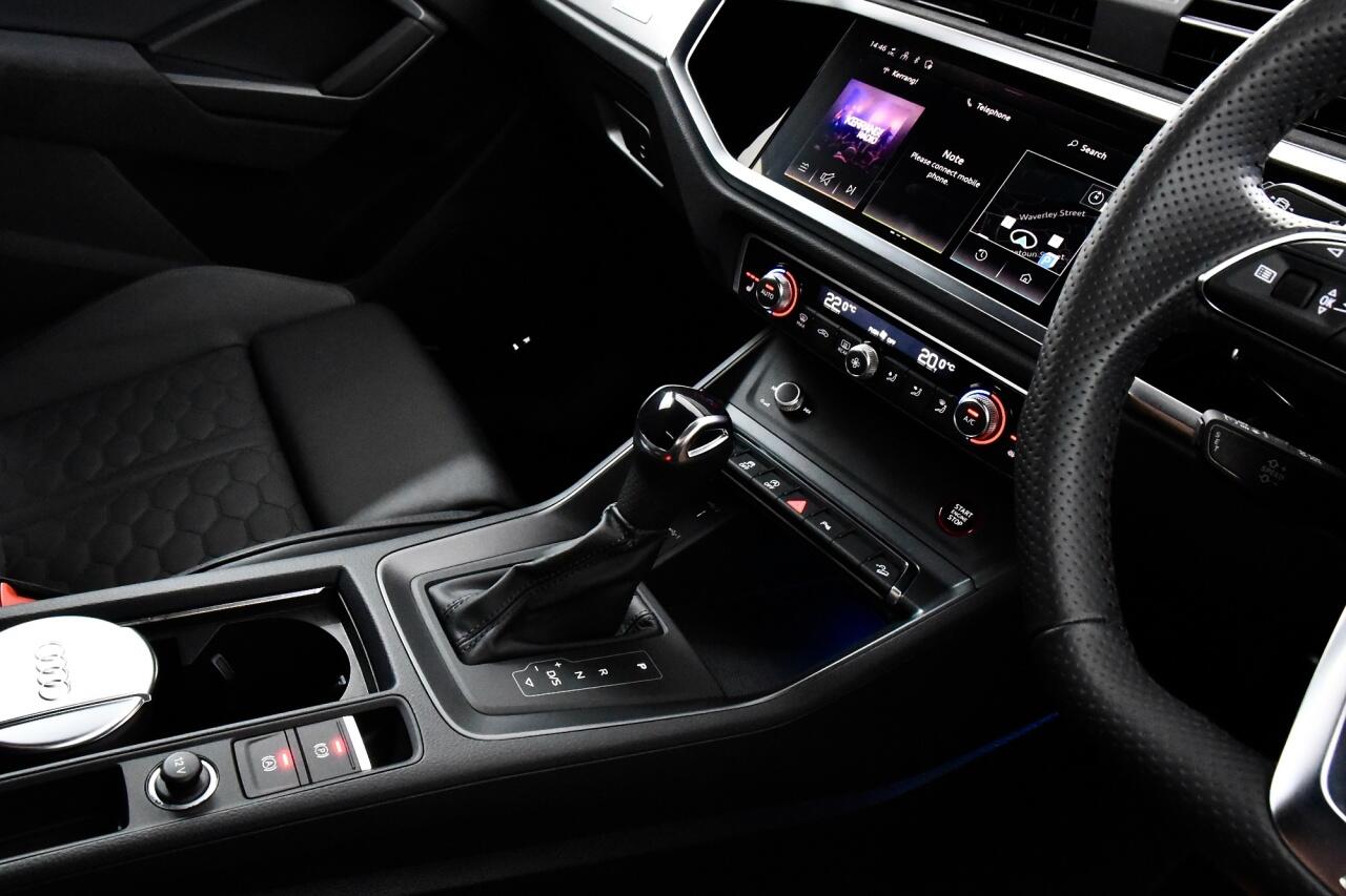 Audi RS Q3 view 48