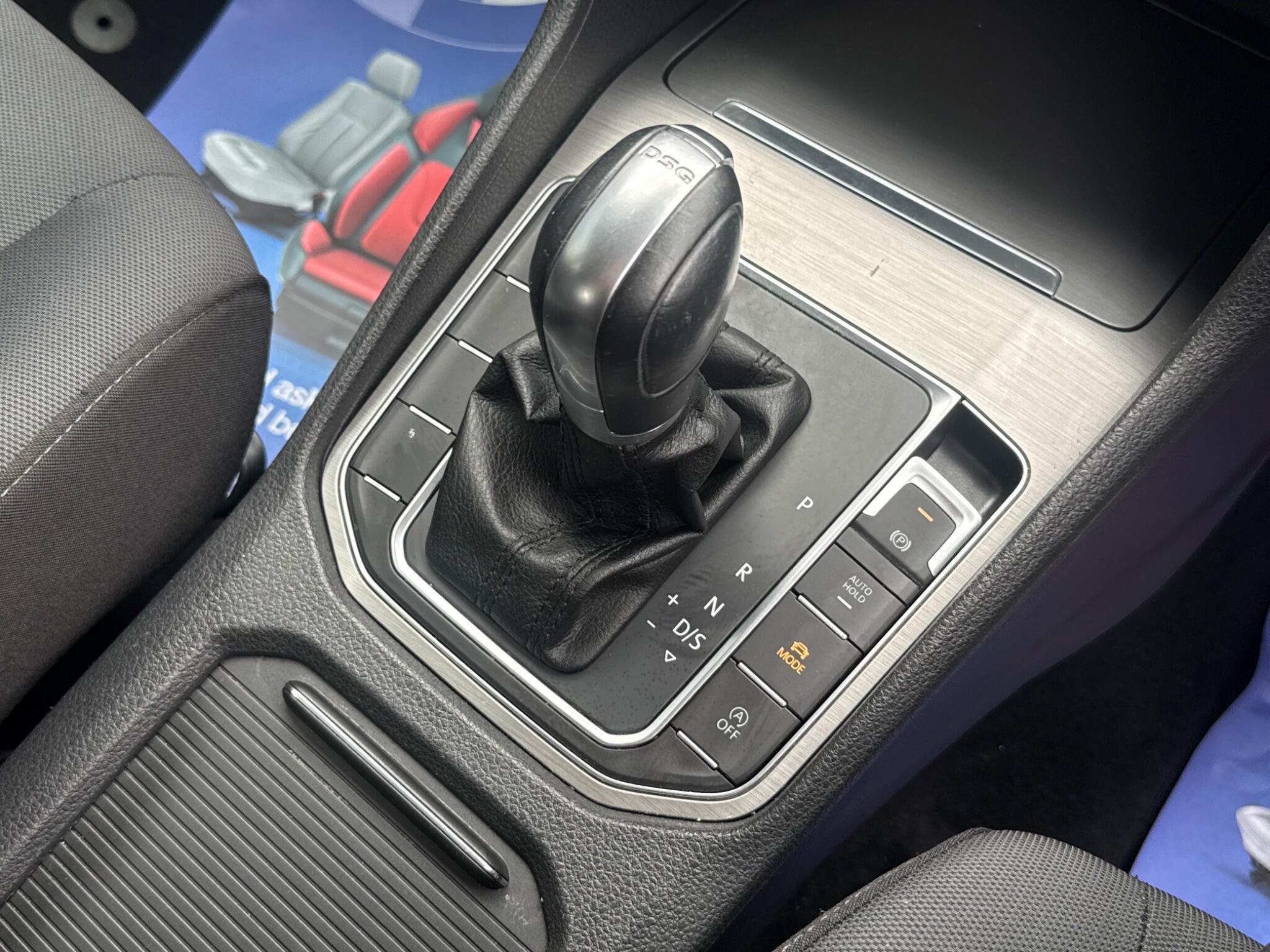 Volkswagen Golf Sportsvan view 28
