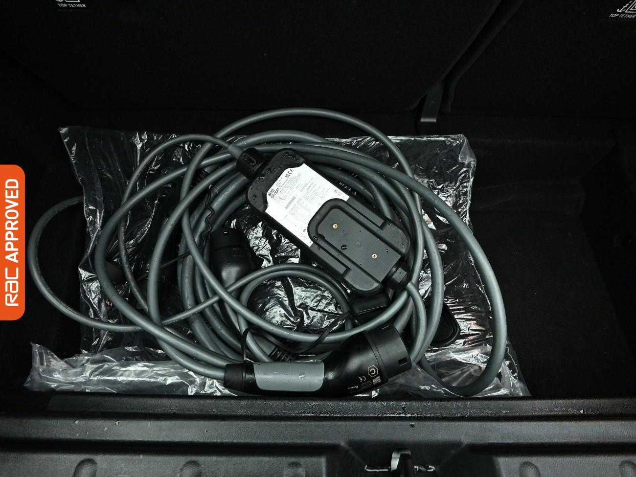 Mini Hatch view 28