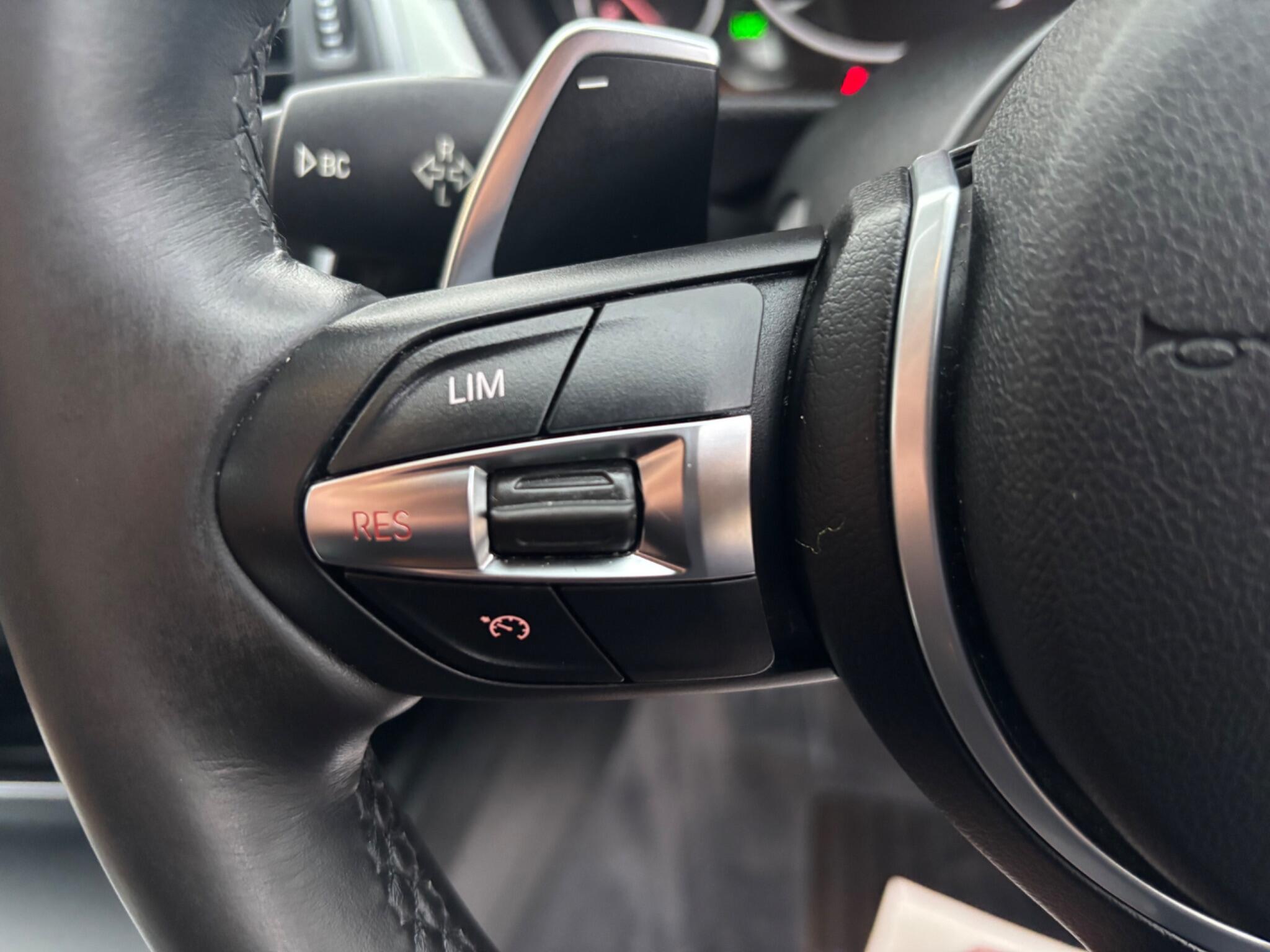 BMW 3 Series view 29