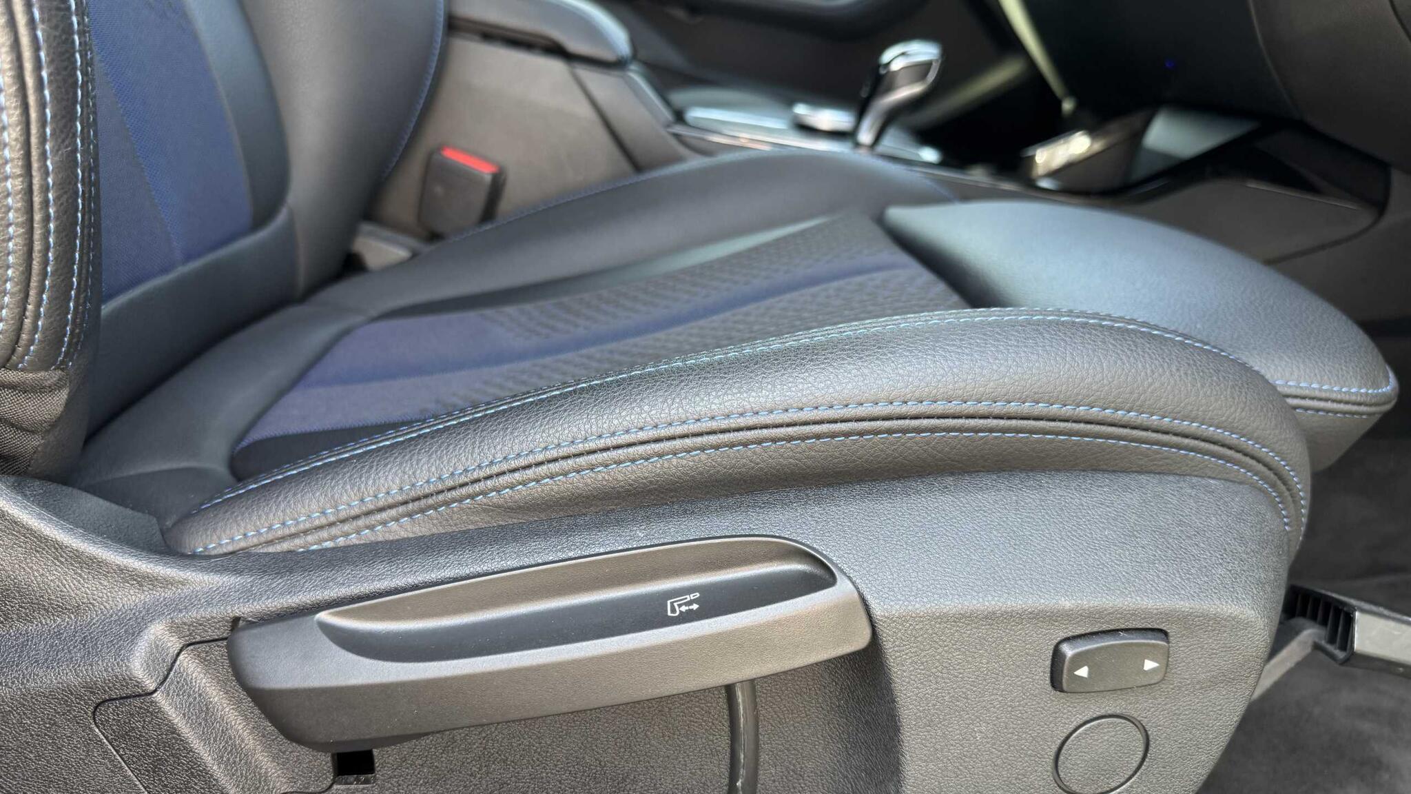 BMW 2 Series view 22