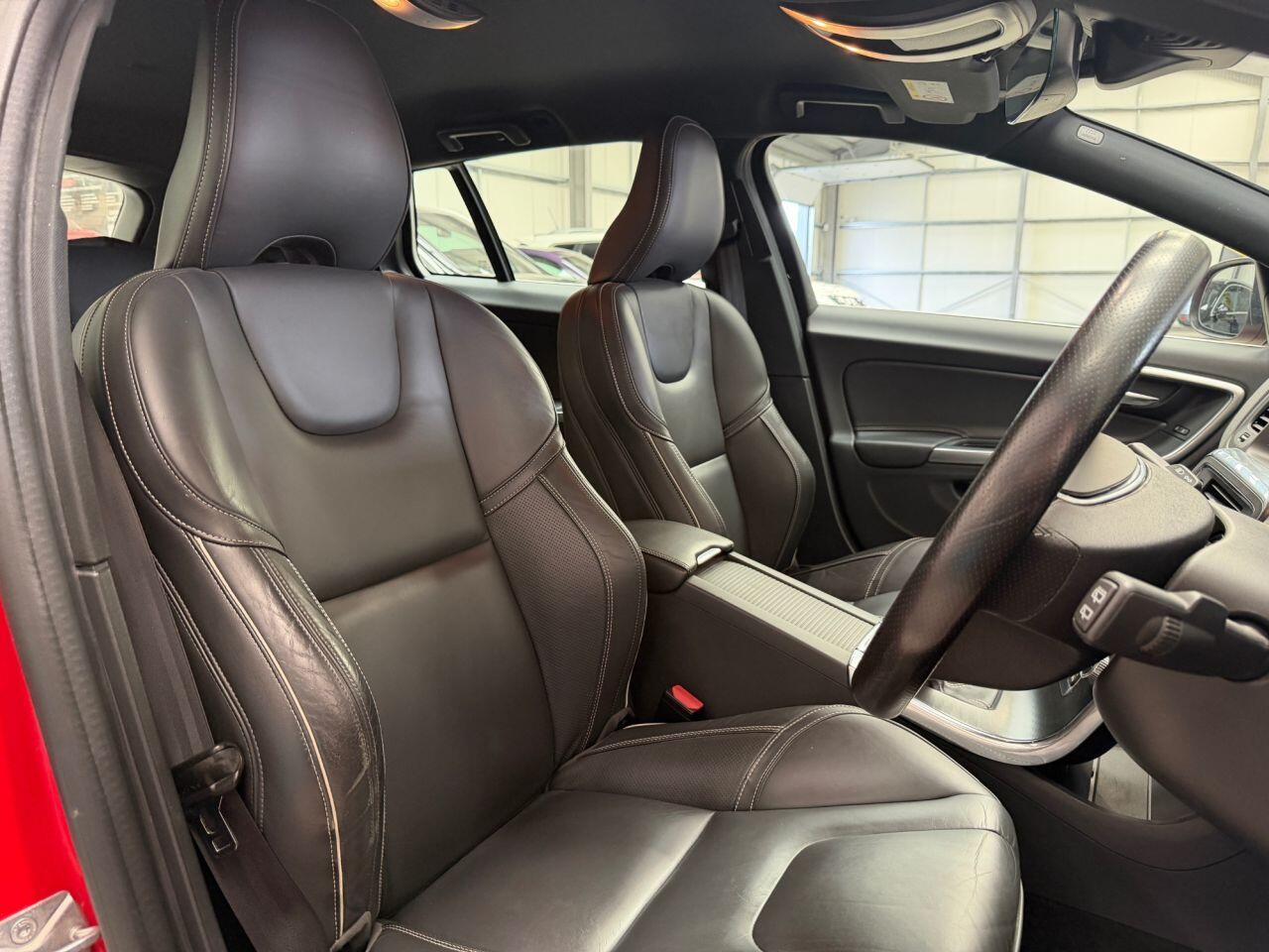 Volvo V60 view 3