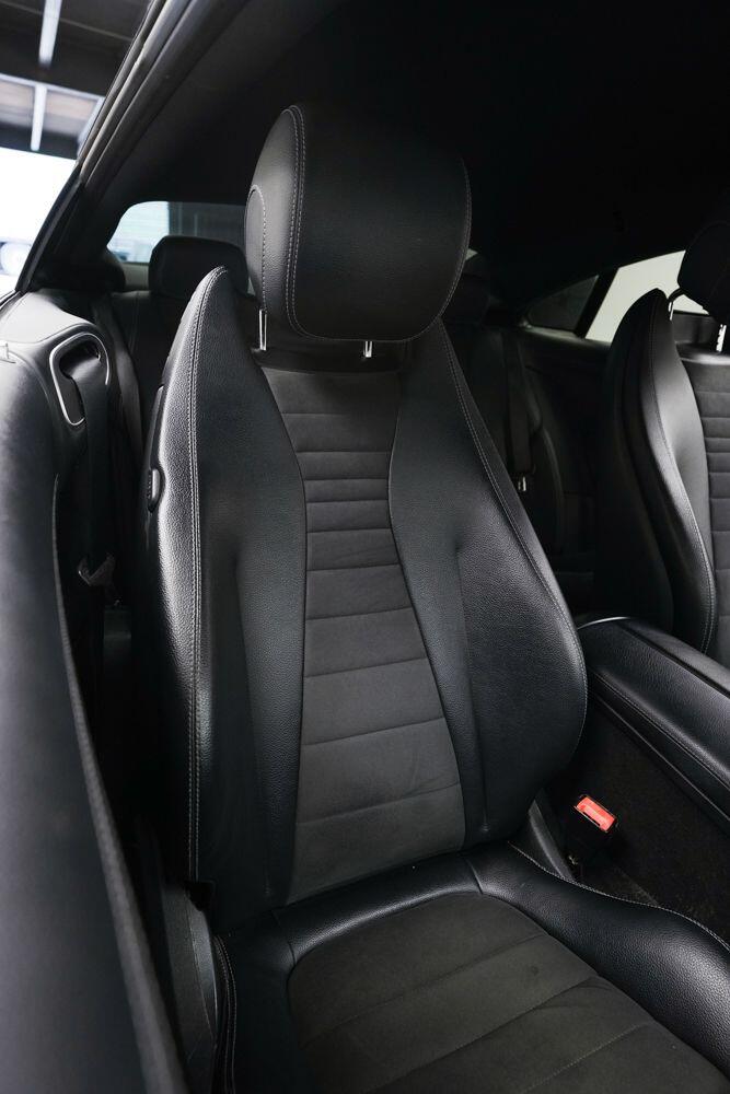 Mercedes-Benz E Class view 10
