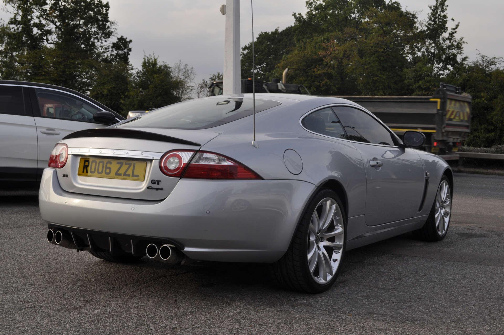Jaguar XK view 6