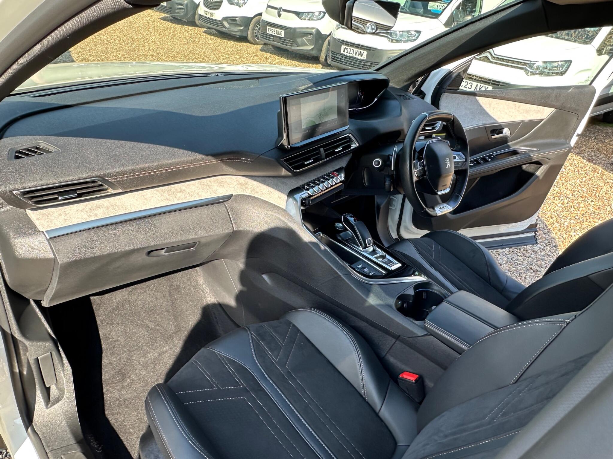 Peugeot 3008 view 19