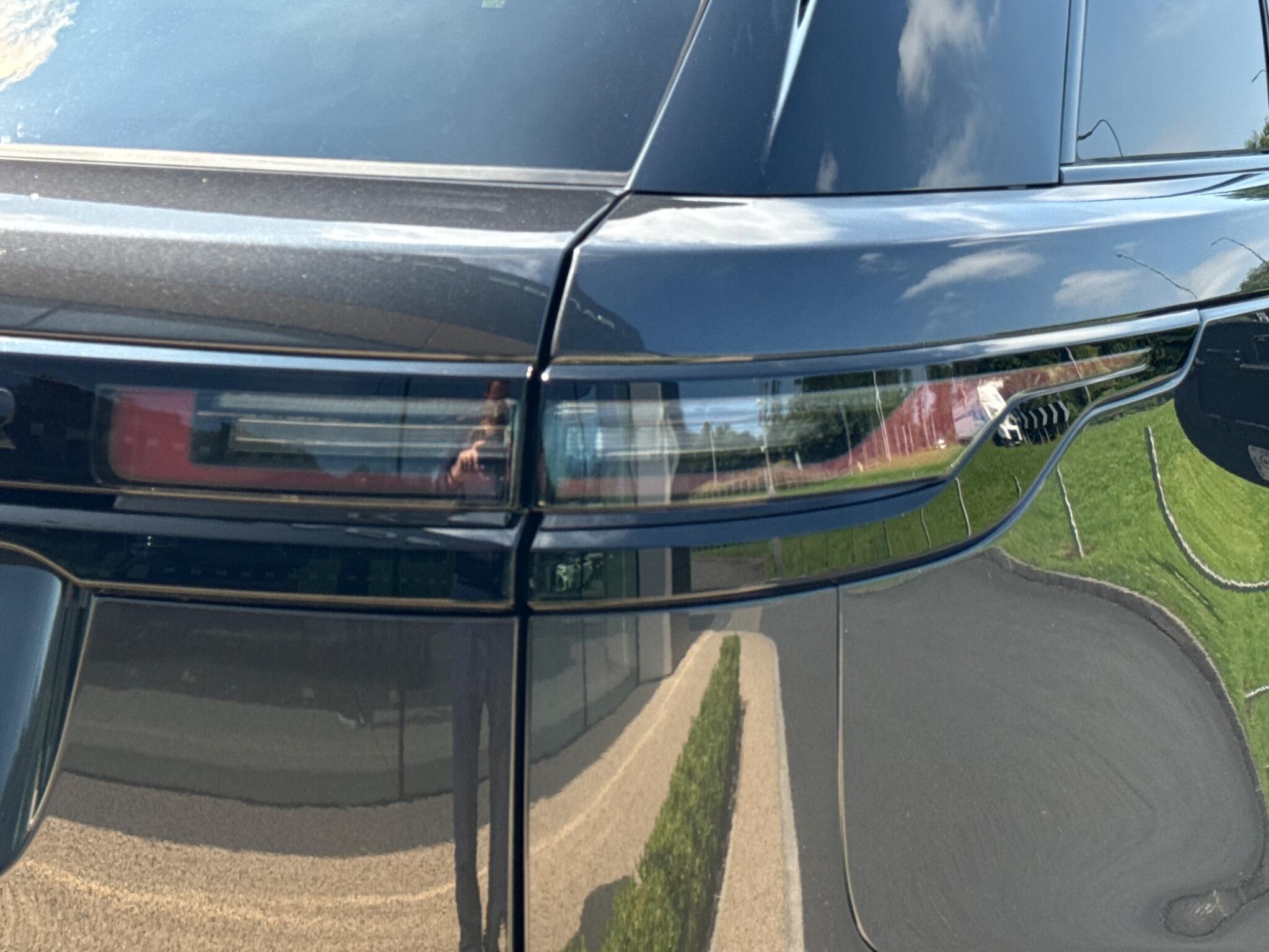 Land Rover Range Rover Velar view 14
