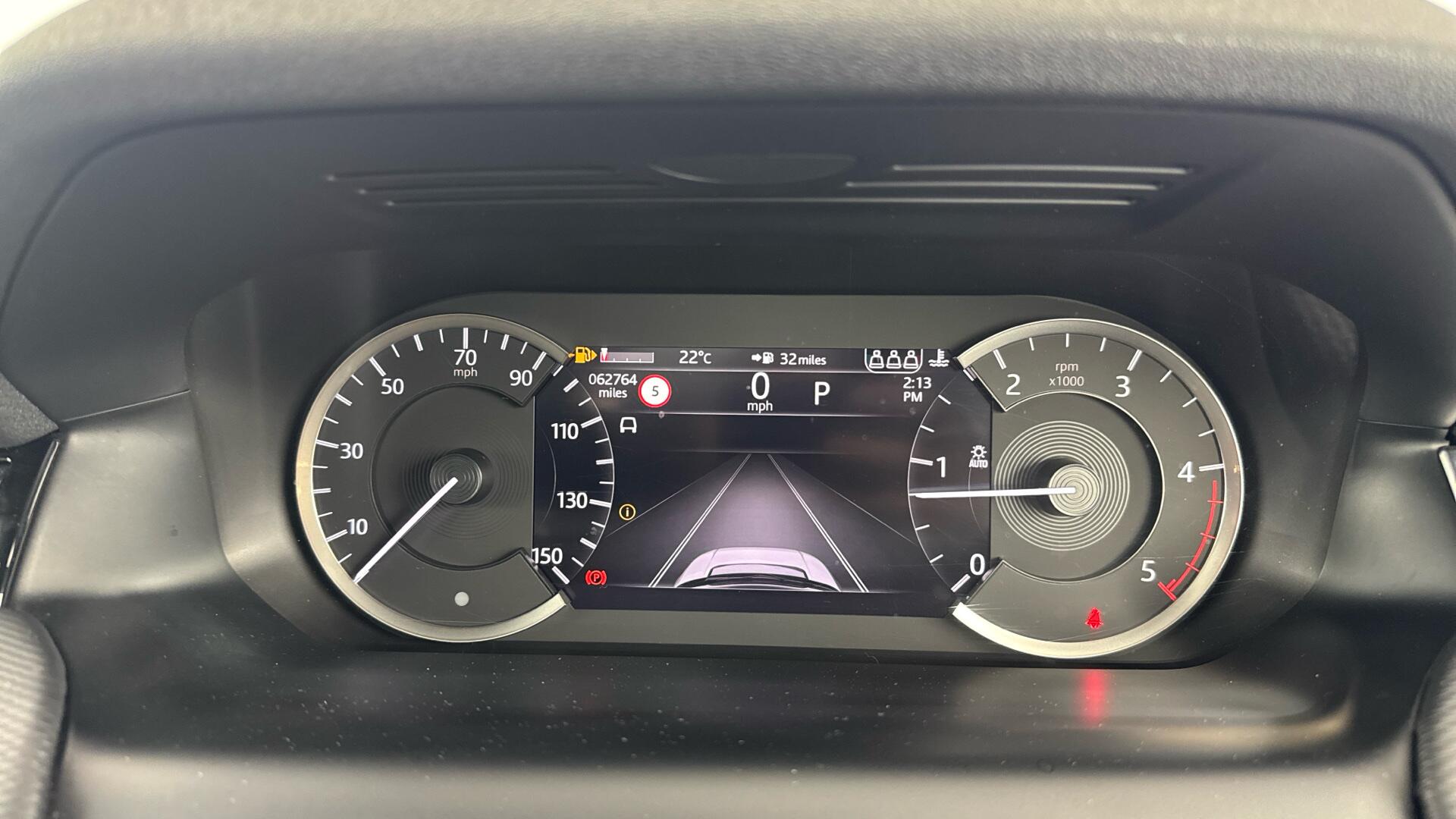 Land Rover Discovery Sport view 13