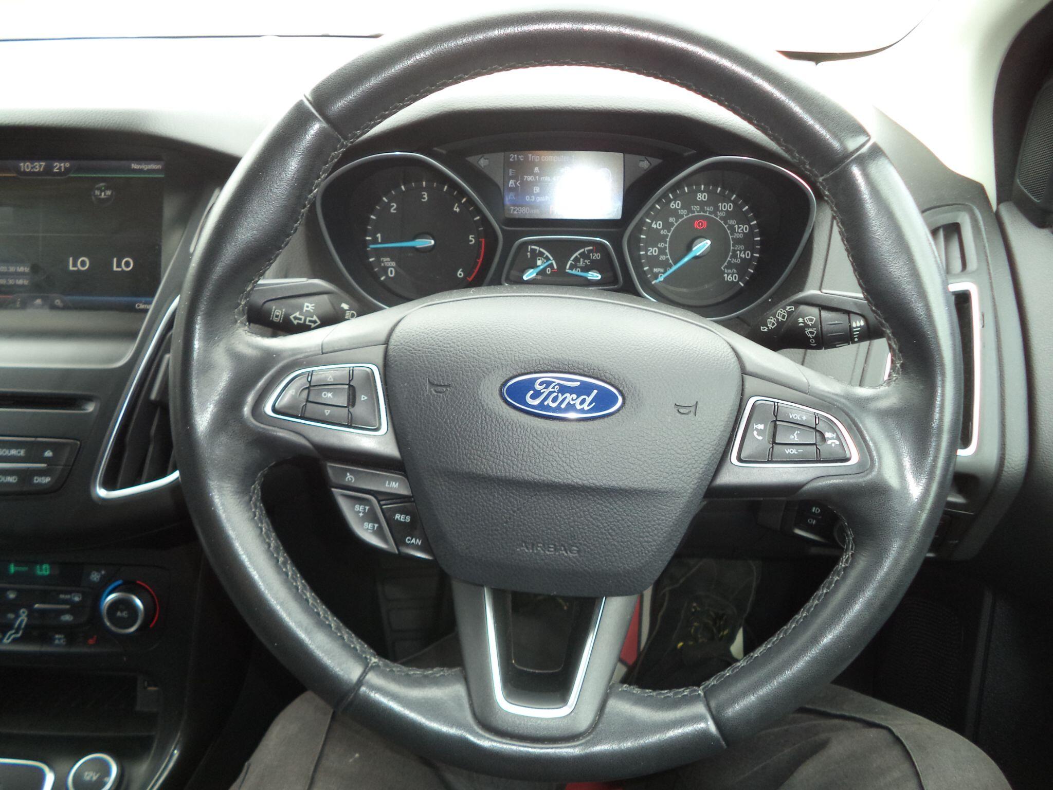 Ford Focus view 41