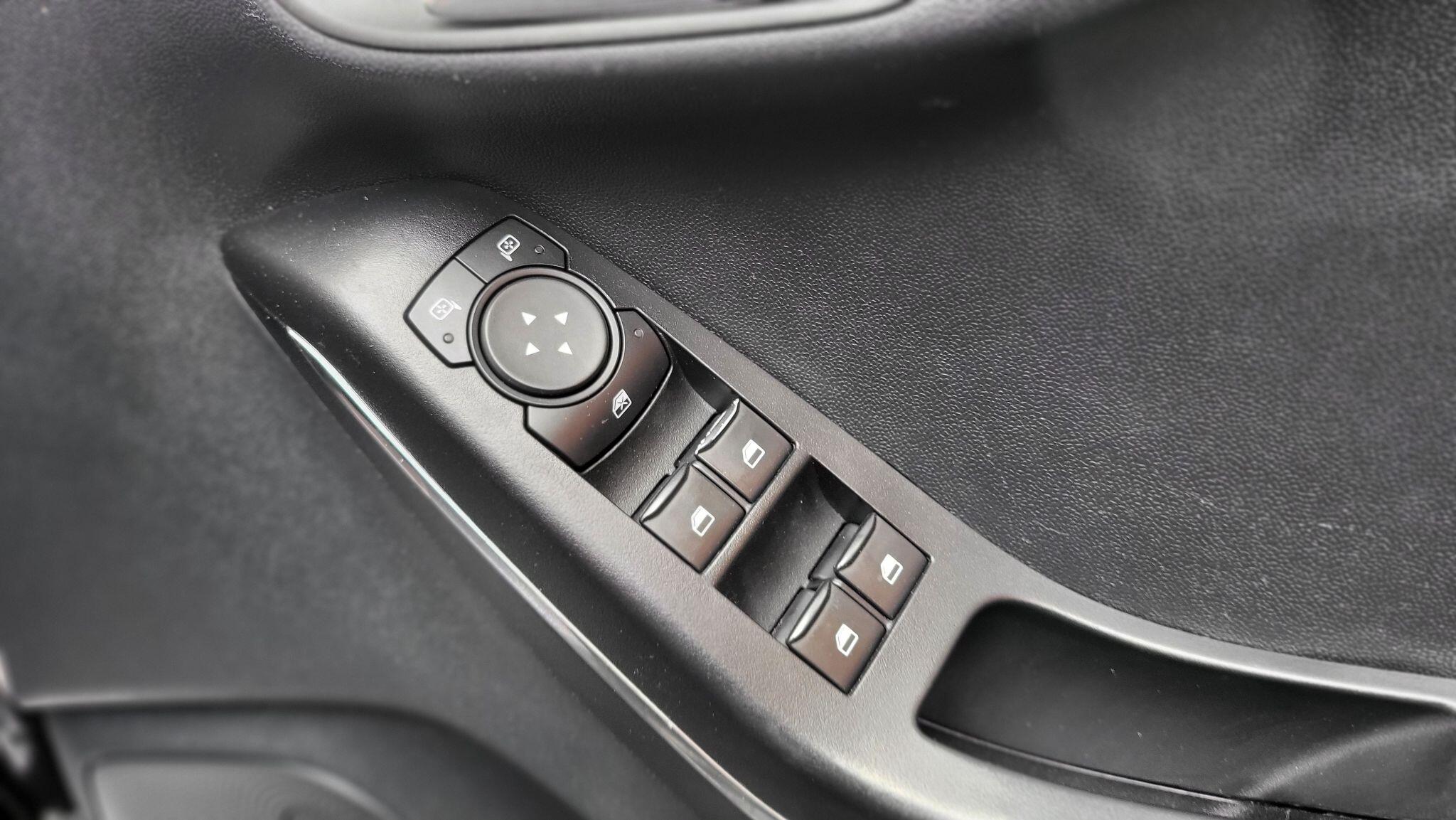 Ford Fiesta view 17