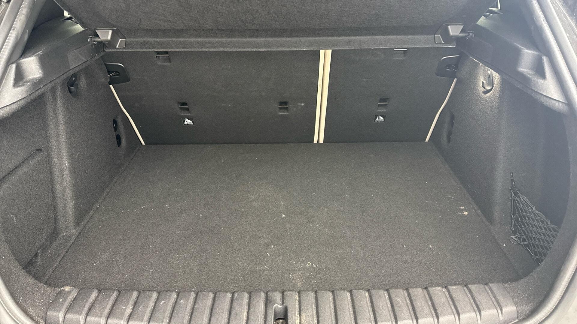 BMW 1 Series view 13