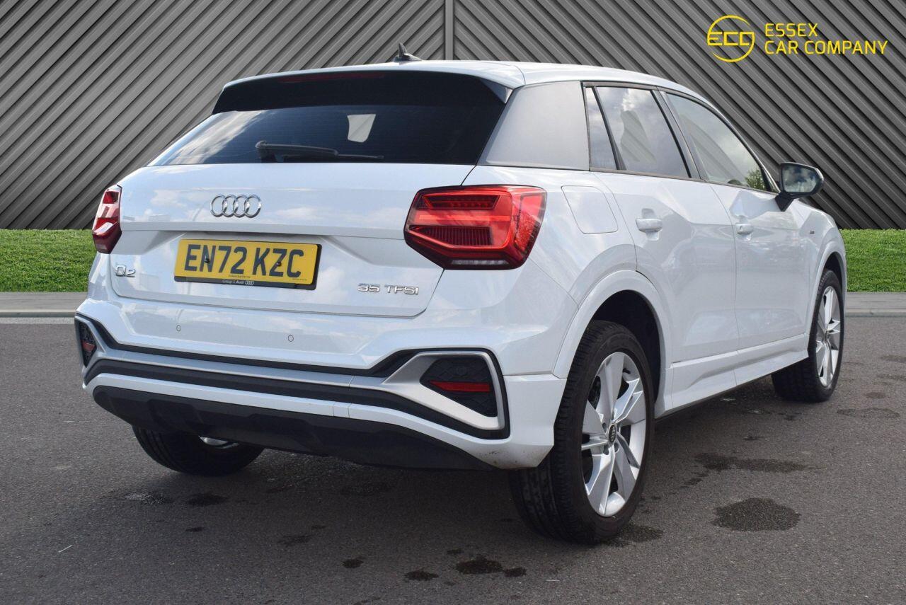 Audi Q2 view 11