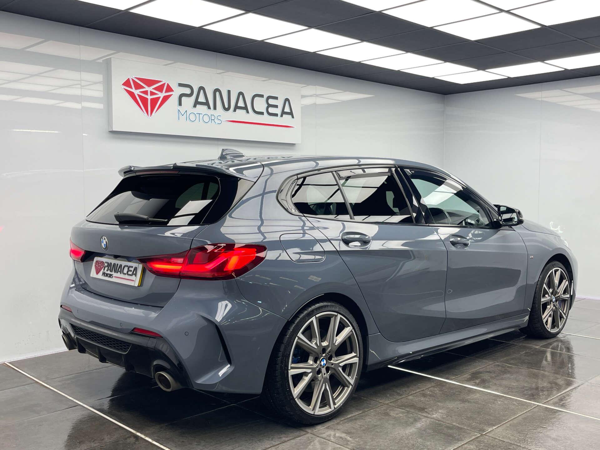 BMW 1 Series view 5