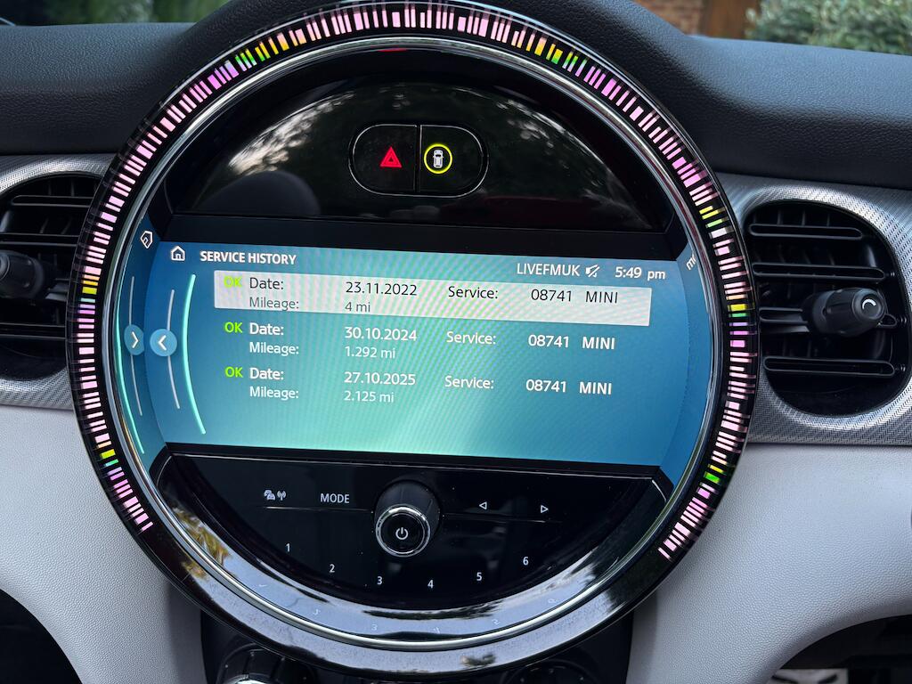 Mini Convertible view 13