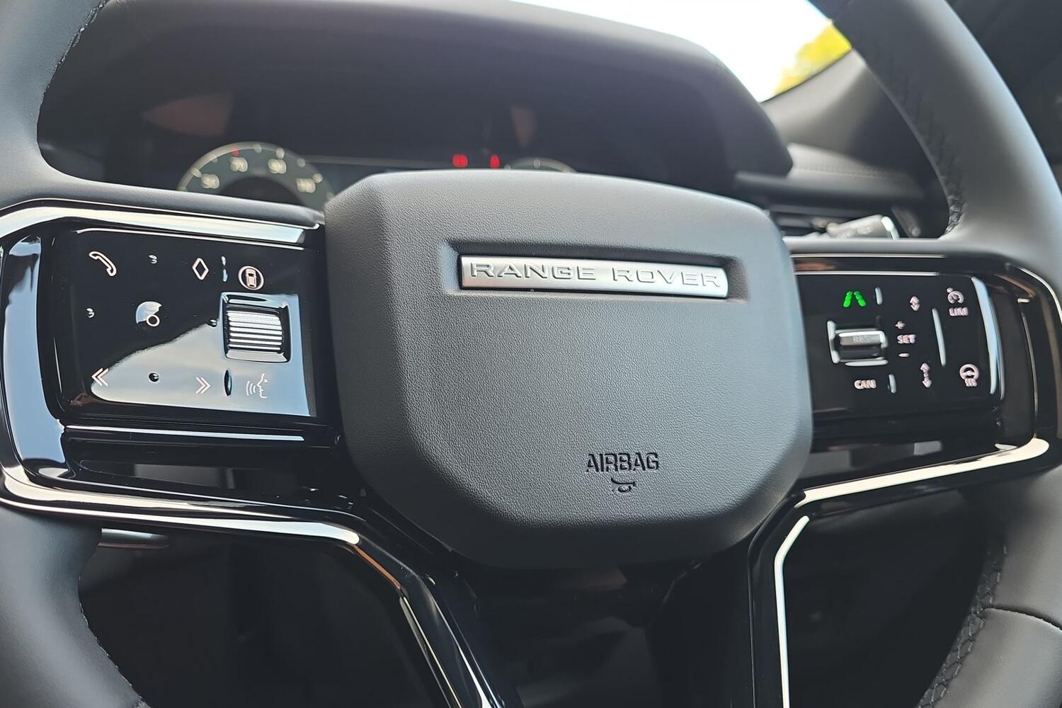 Land Rover Range Rover Velar view 35