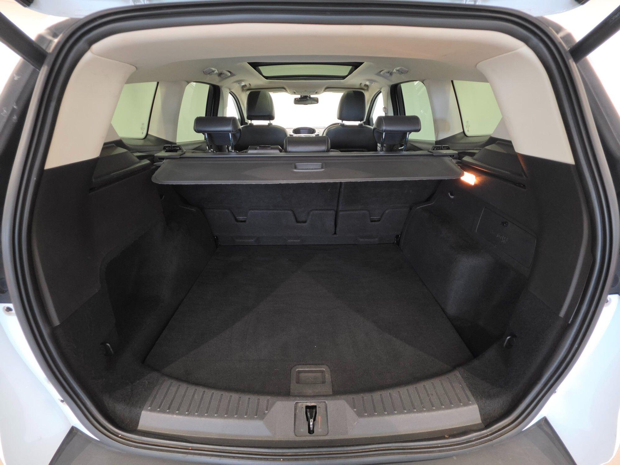 Ford Kuga view 15