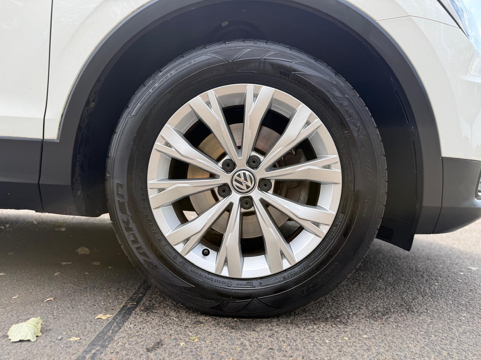 Volkswagen Tiguan view 41