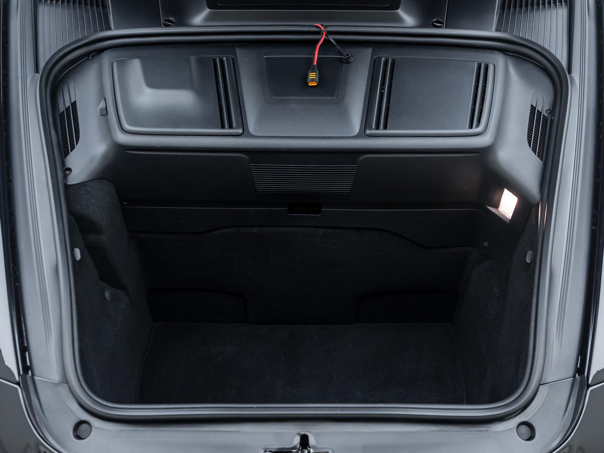Porsche 911 view 53