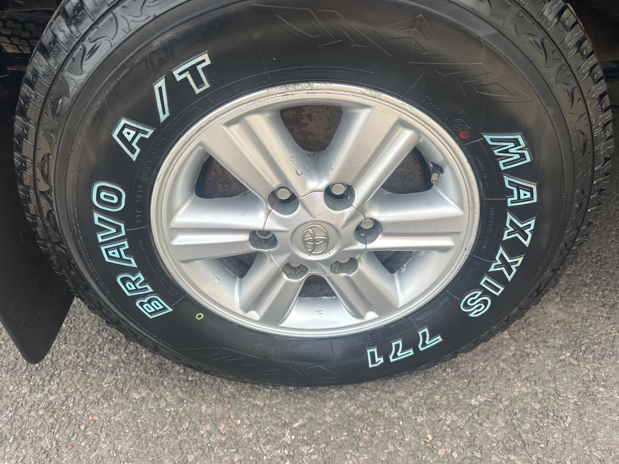 Toyota Hilux view 29