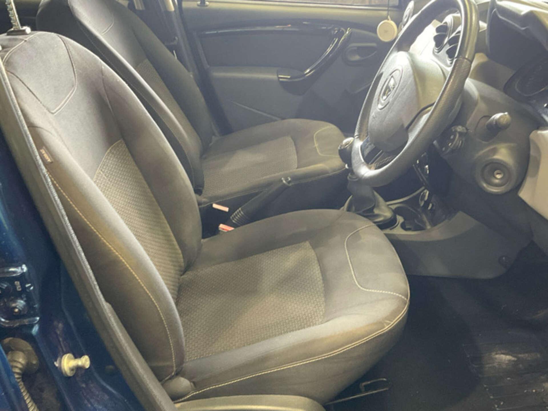 Dacia Duster view 3