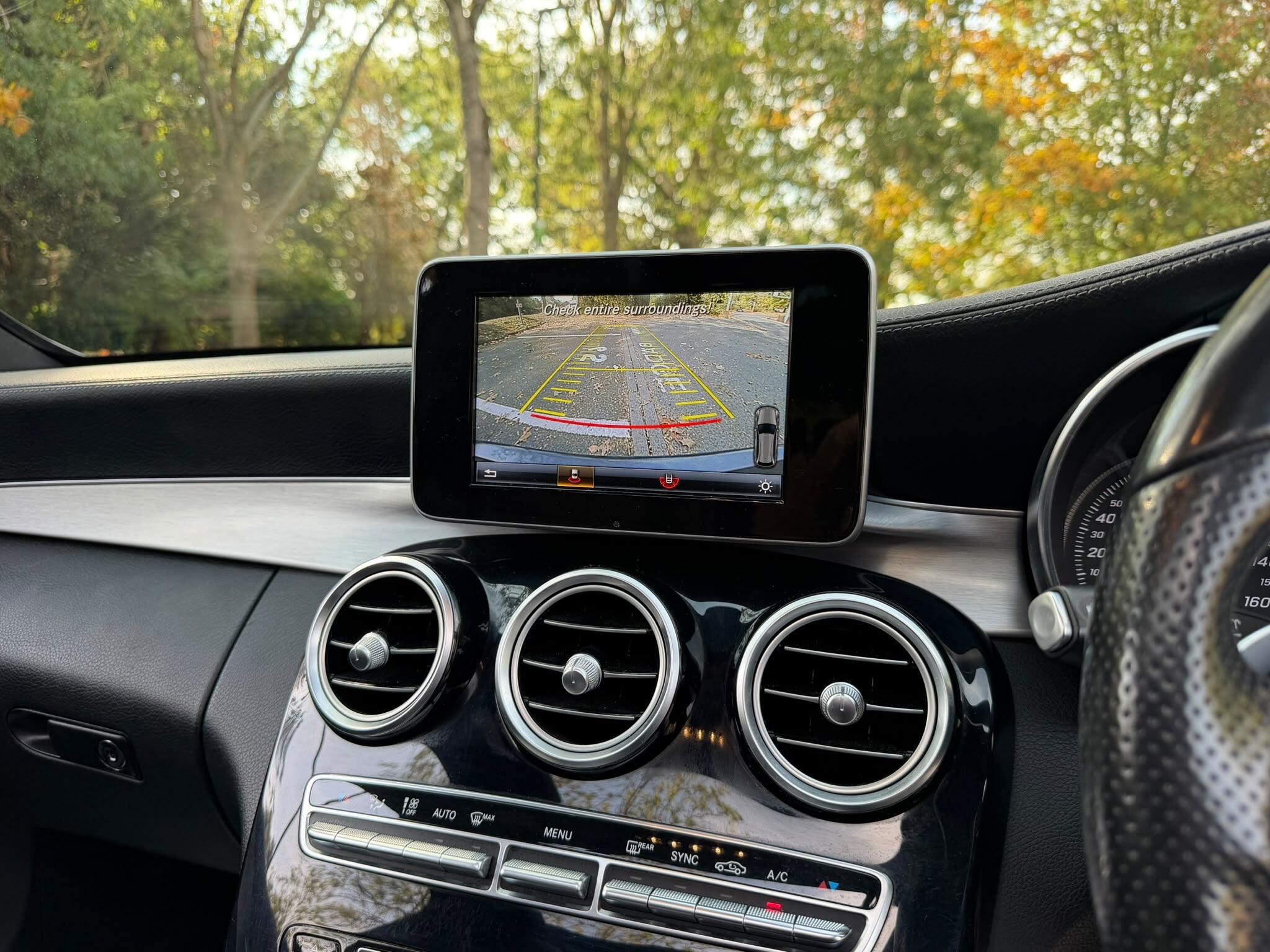Mercedes-Benz C-Class view 23