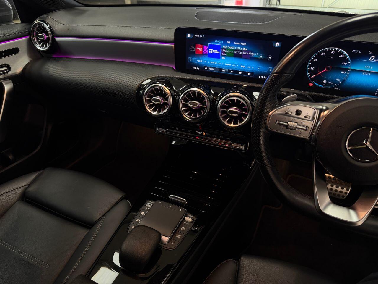 Mercedes-Benz Cla view 8
