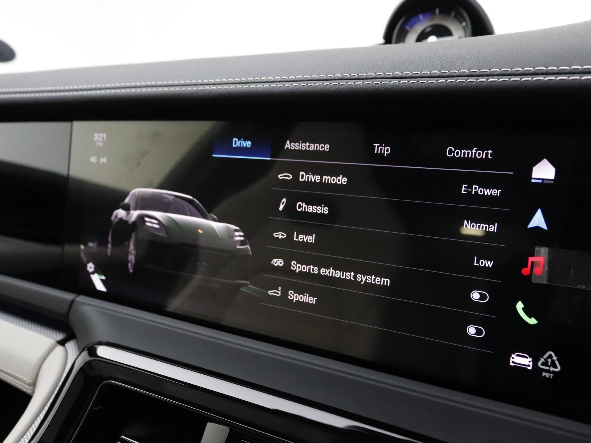 Porsche Panamera view 32