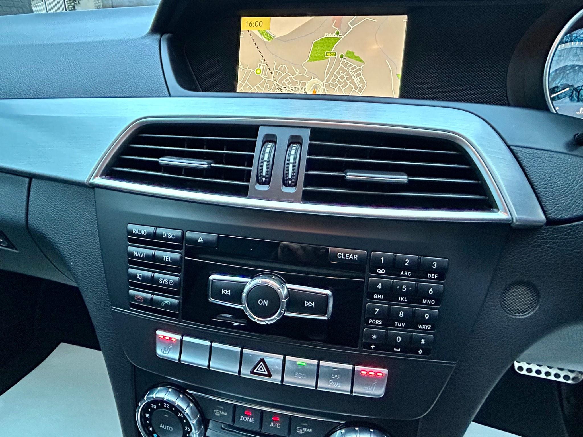 Mercedes-Benz C-Class view 24