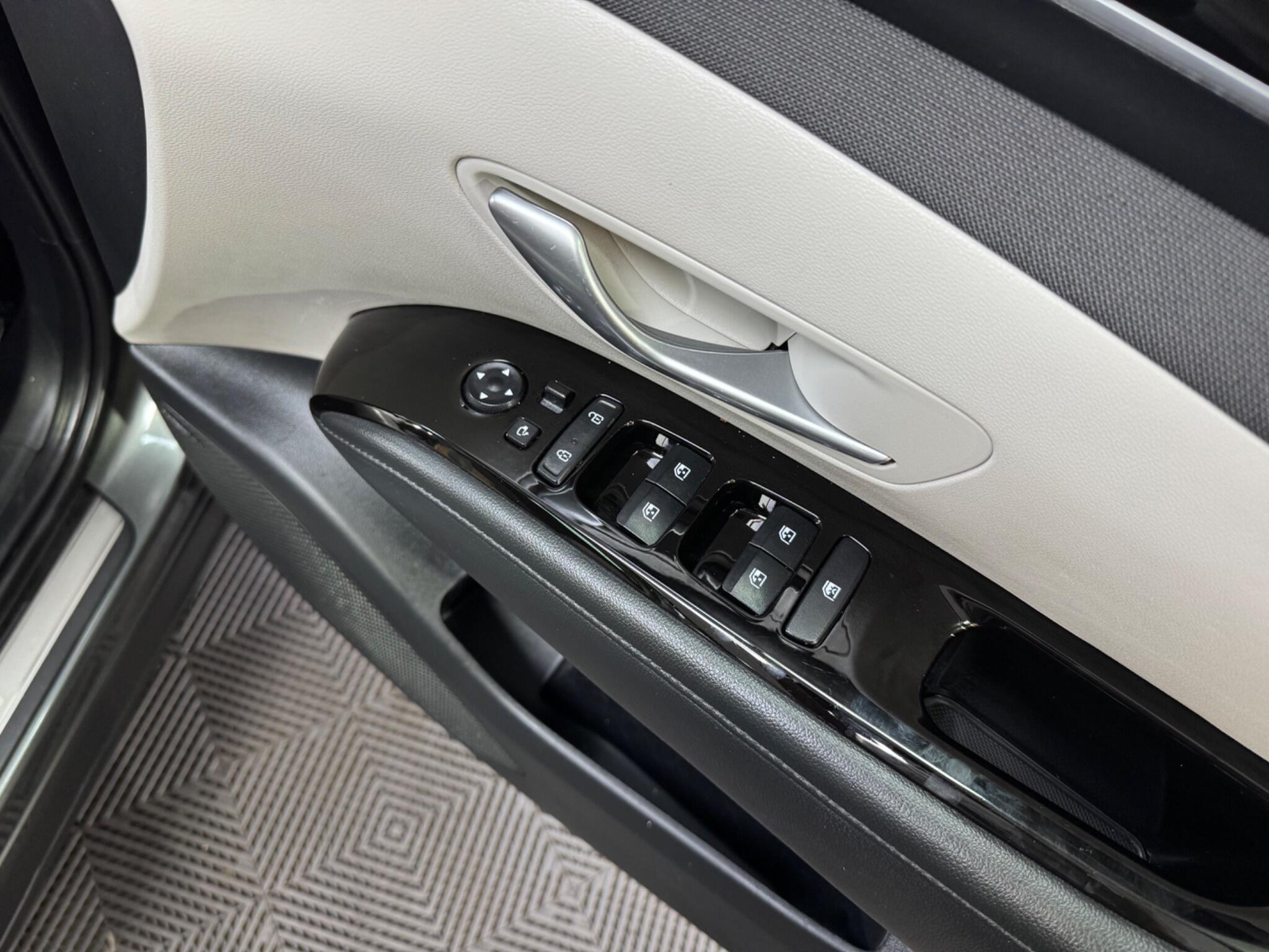 Hyundai Tucson view 25