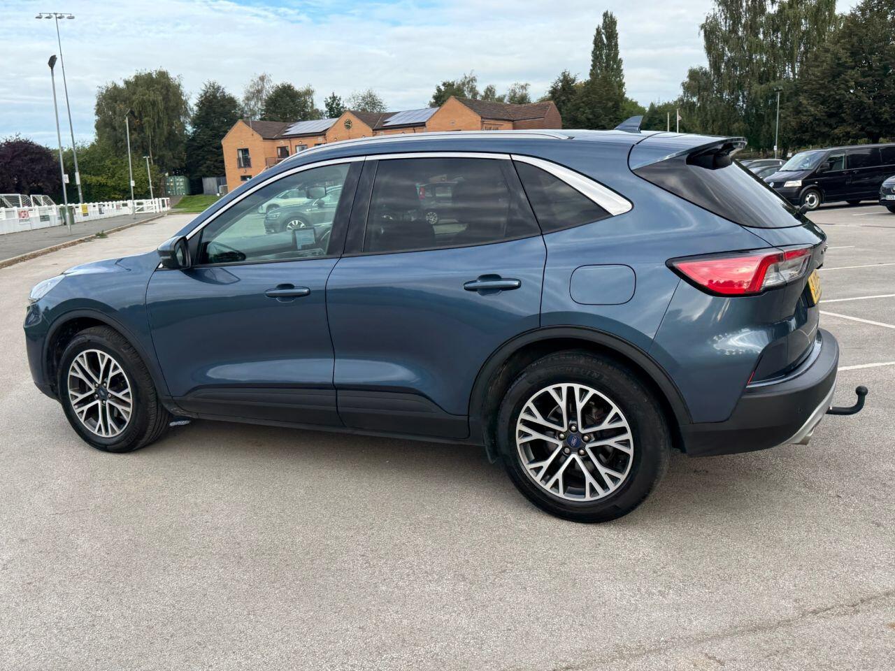 Ford Kuga view 19