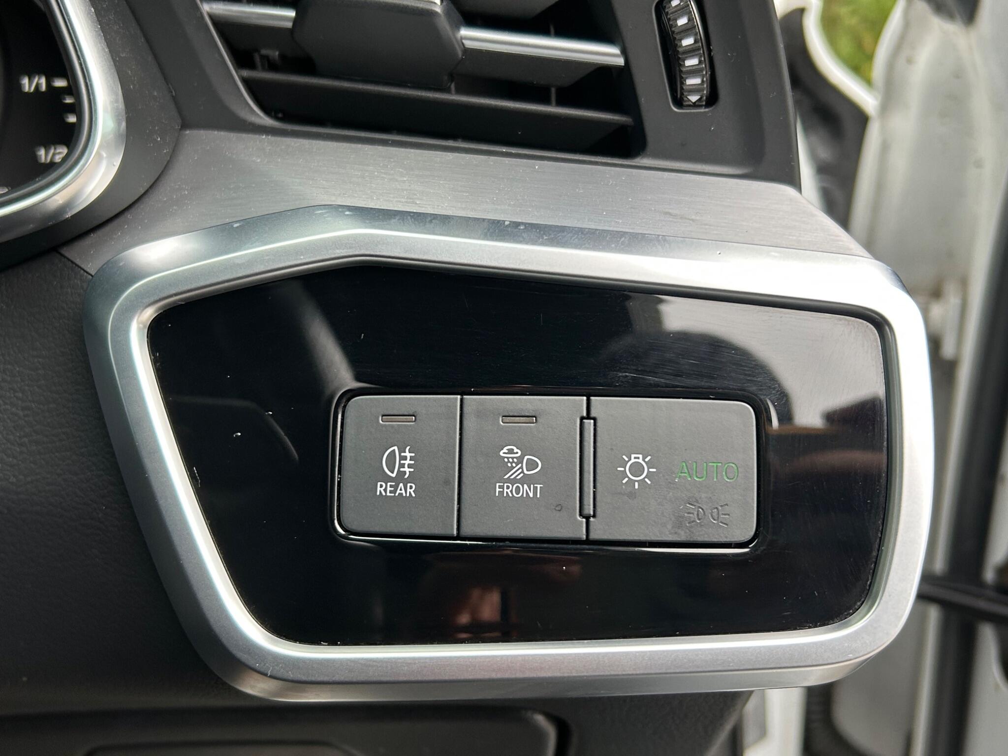 Audi A6 view 29