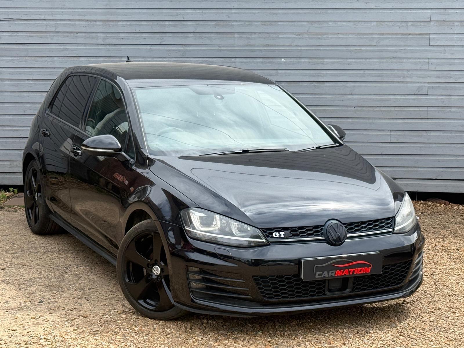 Volkswagen Golf view 2