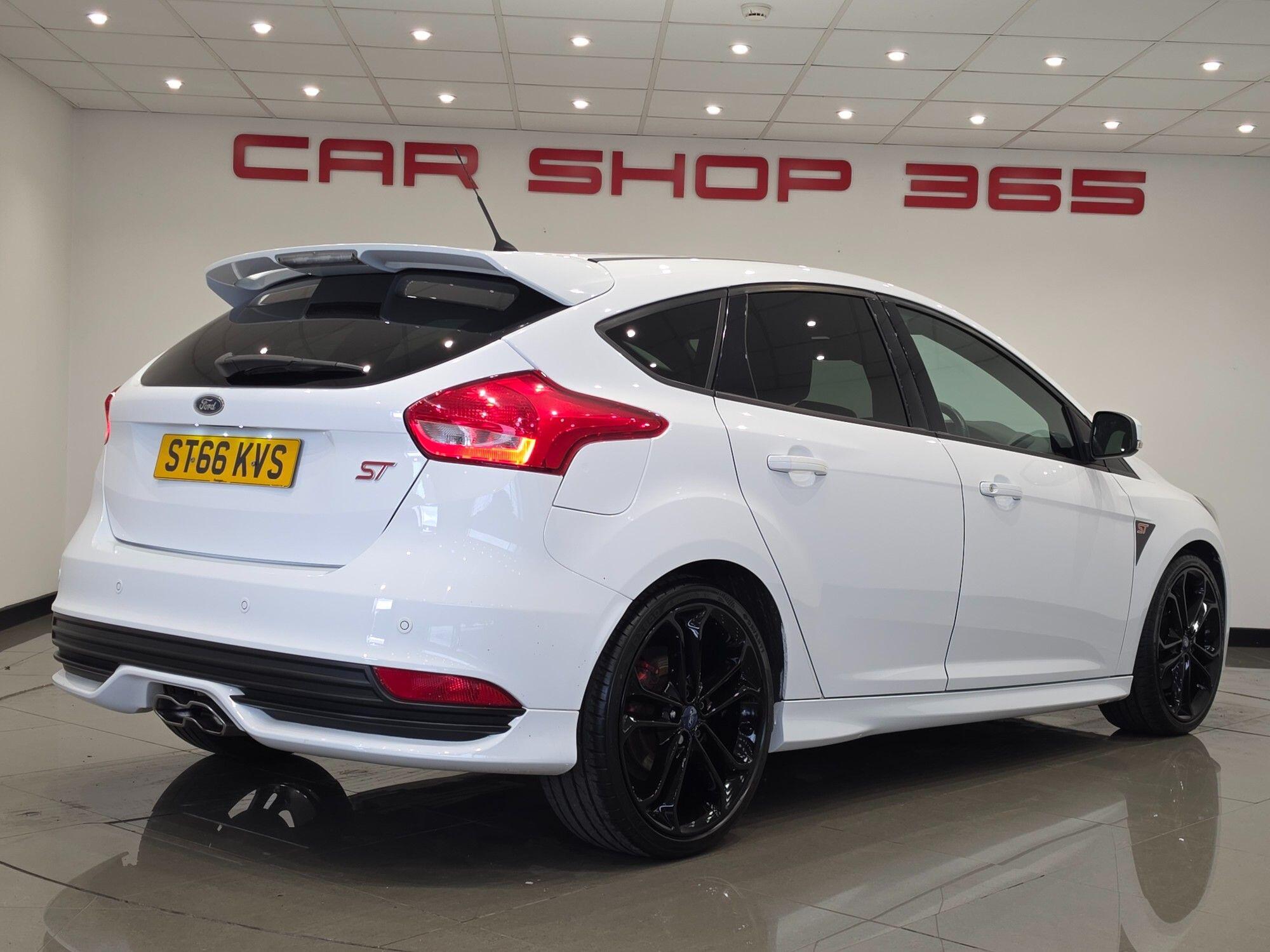 Ford Focus view 6