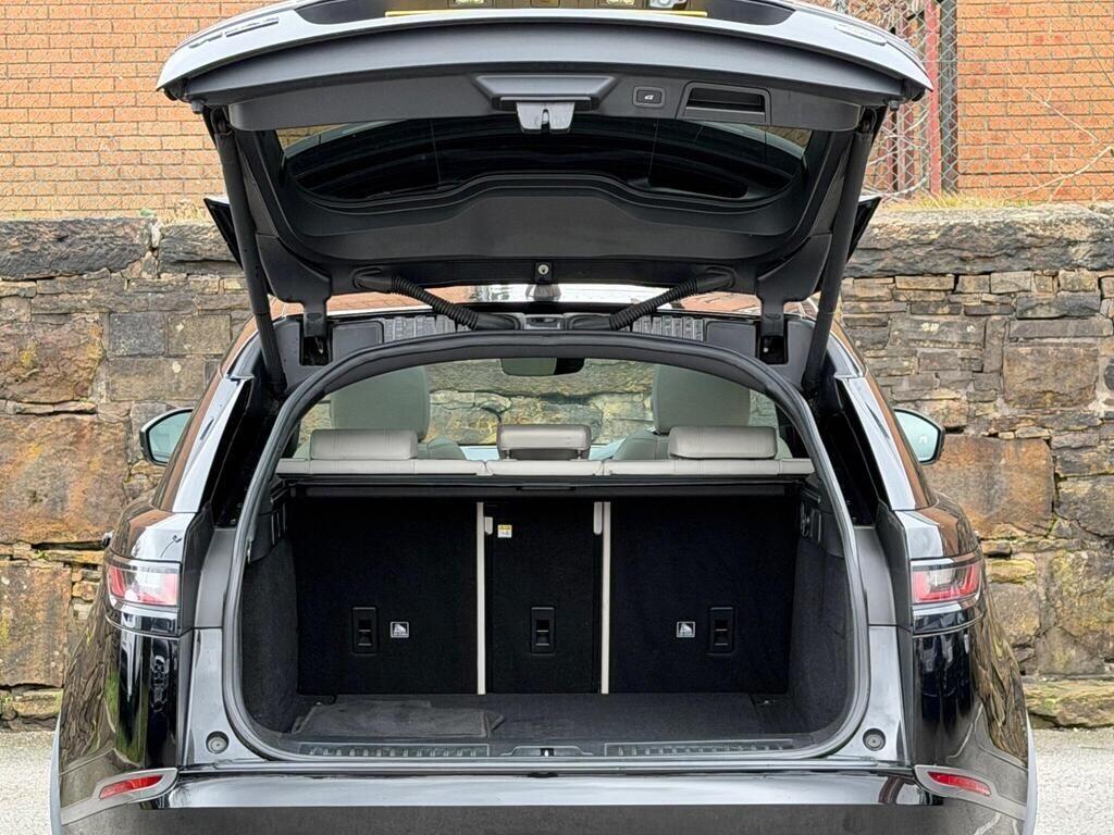Land Rover Range Rover Velar view 23