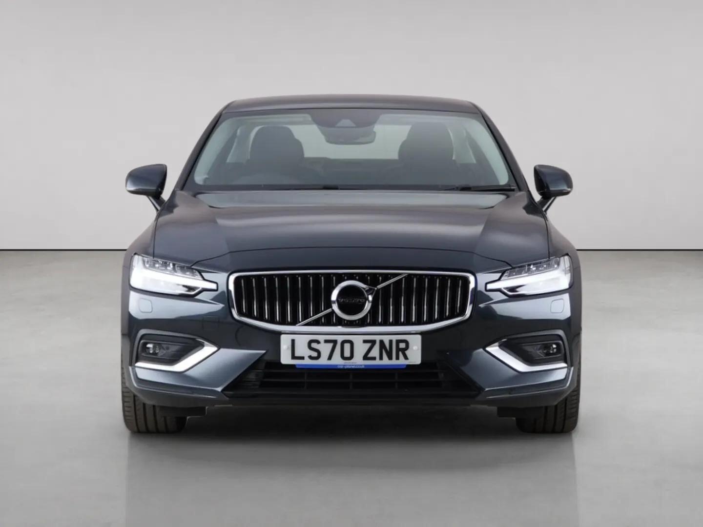 Volvo S60 view 5