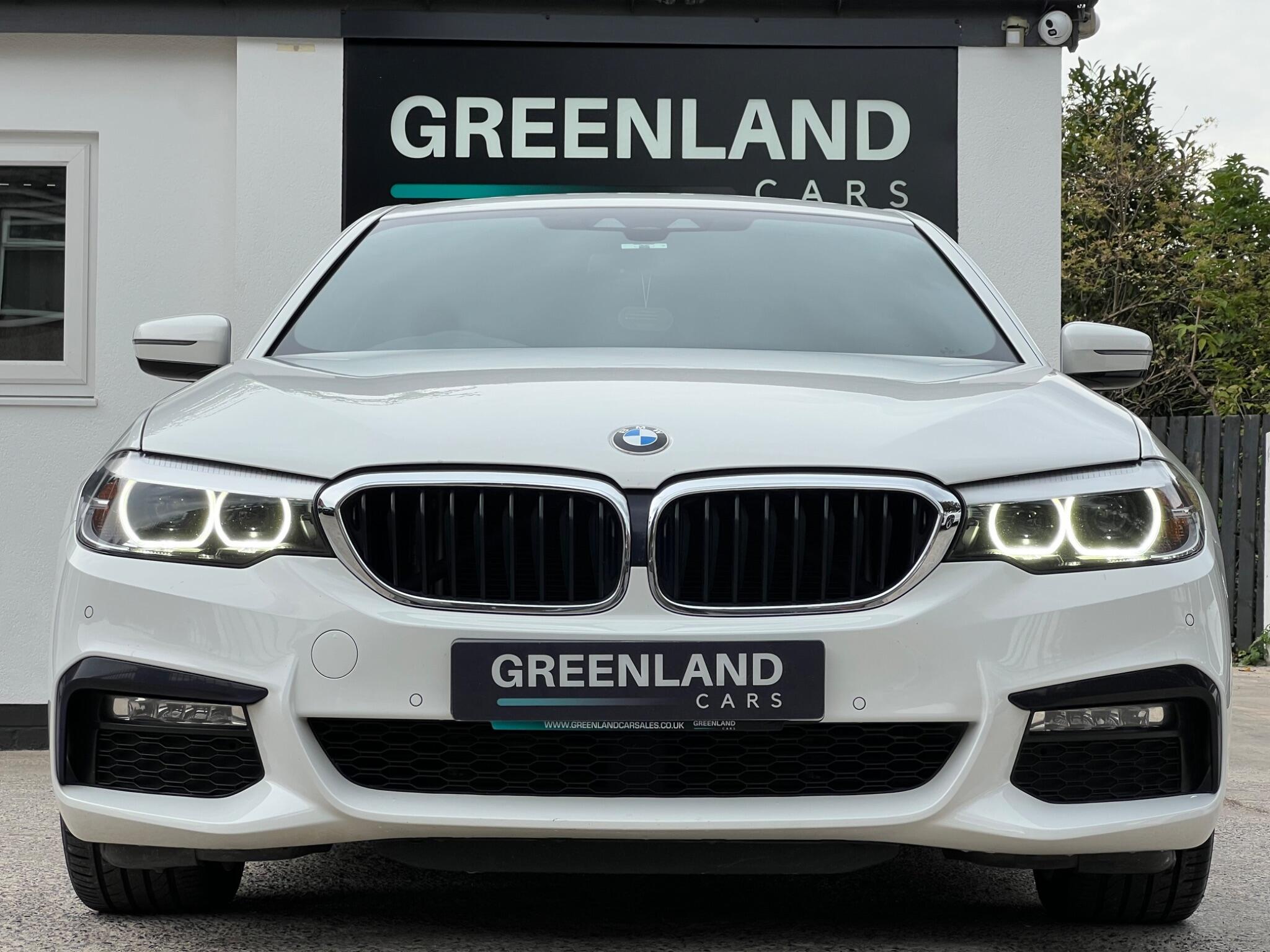BMW 5 Series view 17