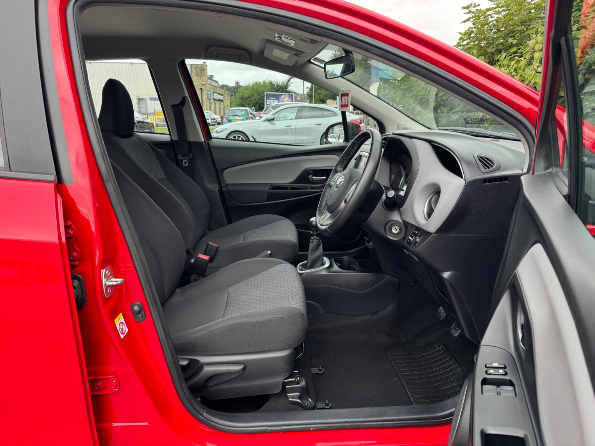 Toyota Yaris view 31