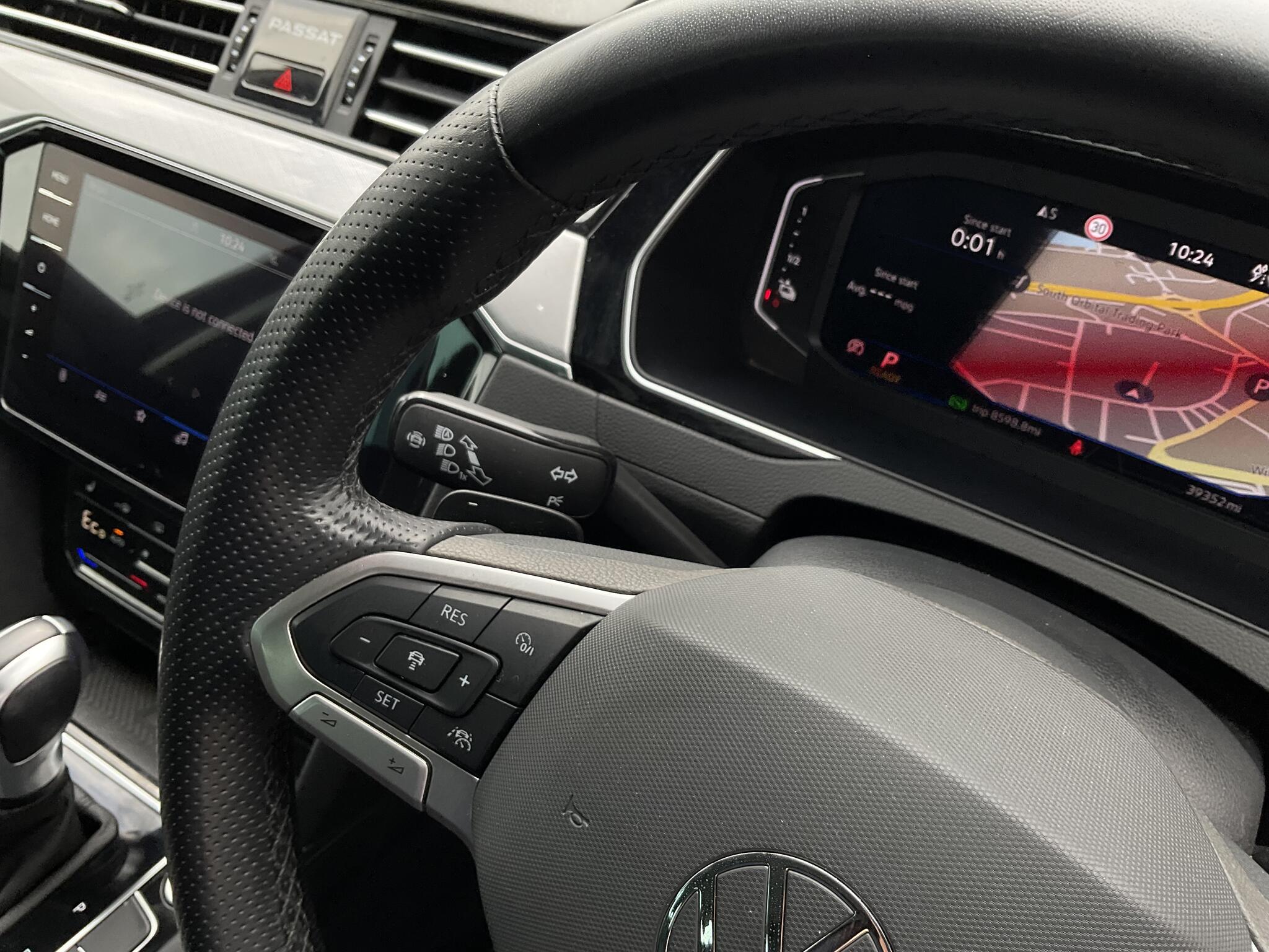 Volkswagen Passat view 41