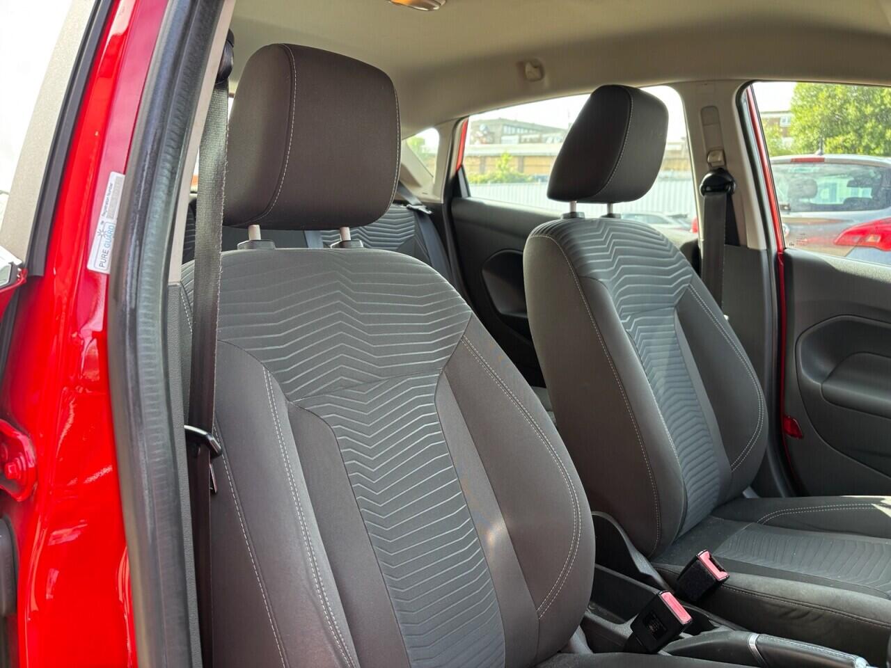 Ford Fiesta view 11