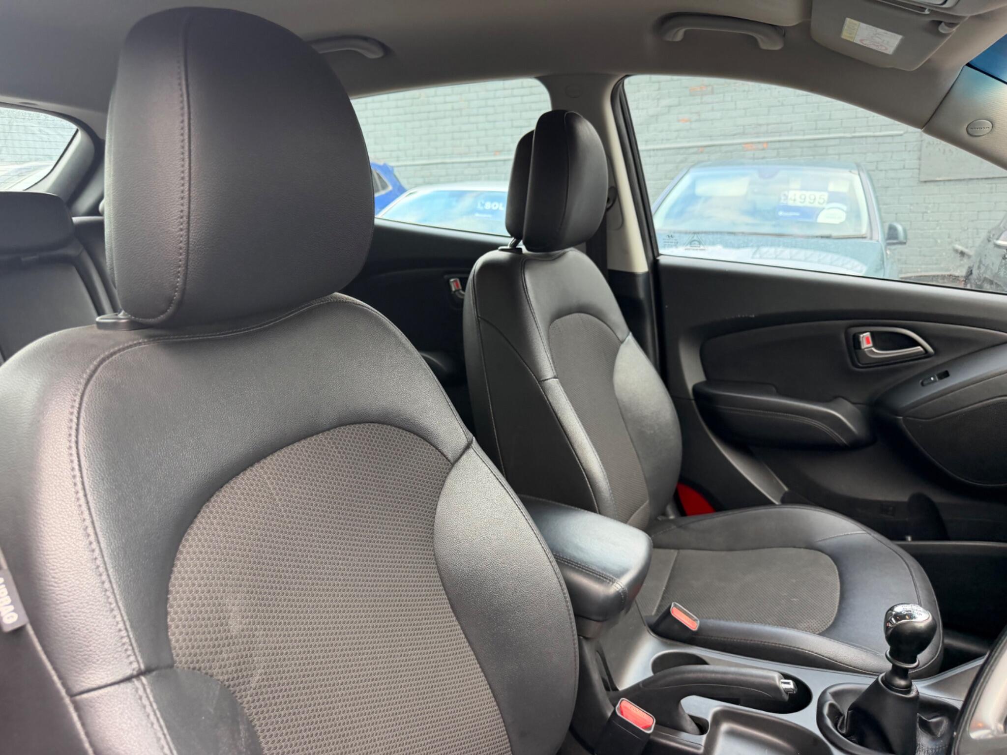 Hyundai Ix35 view 12