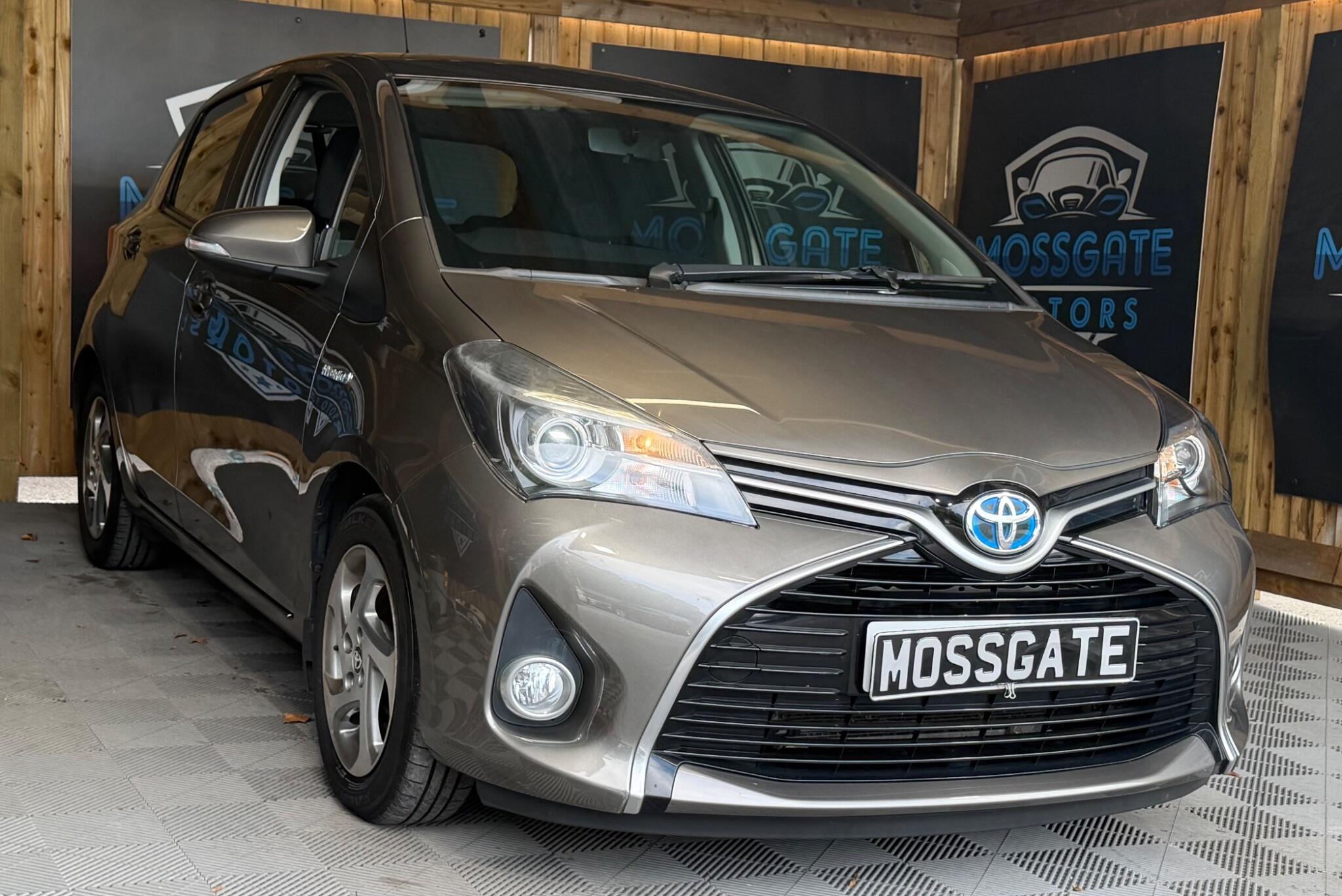 Toyota Yaris view 3