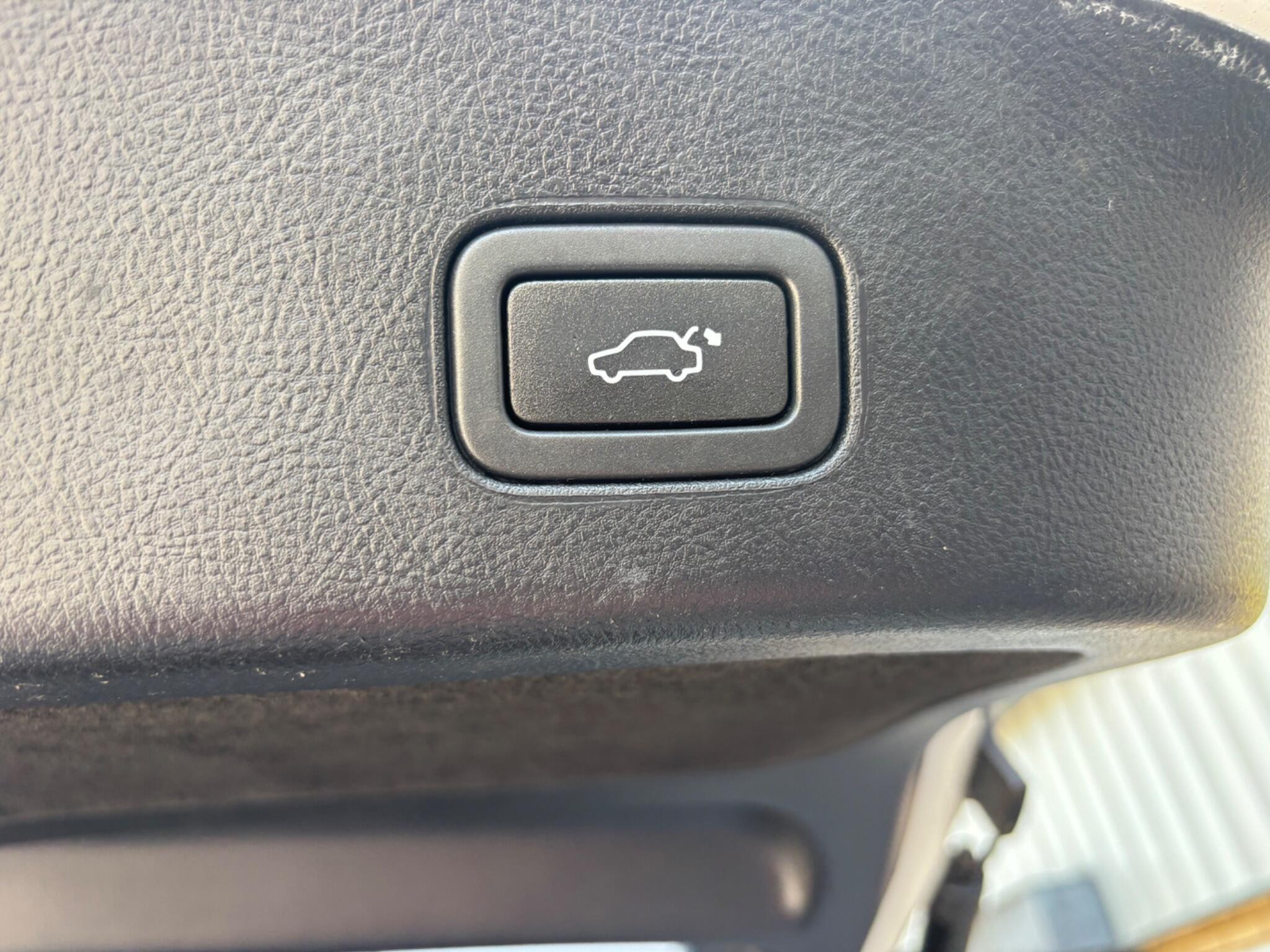 Land Rover Range Rover Sport view 17