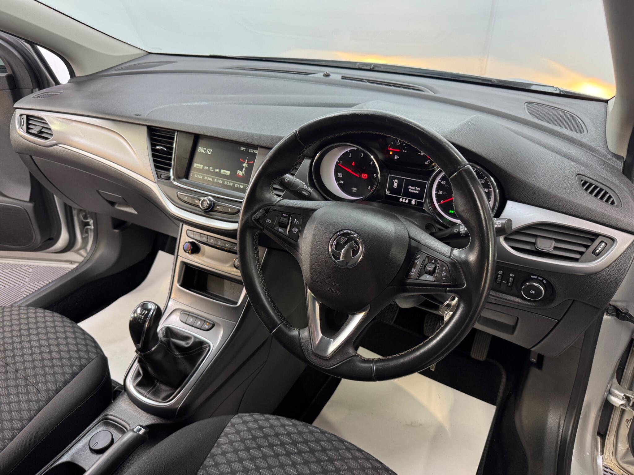 Vauxhall Astra view 30
