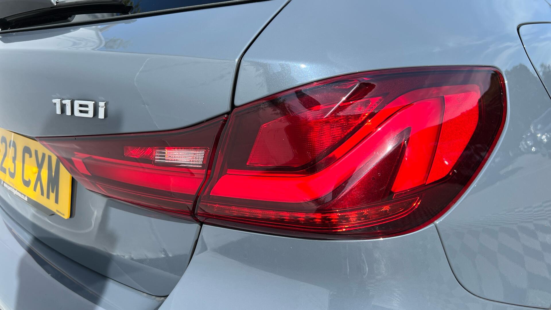 BMW 1 Series view 22